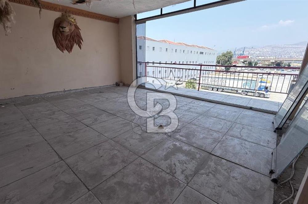 Umurbey Mah. Şehitlik Caddesi 3 Katlı Kiralık Dükkan
