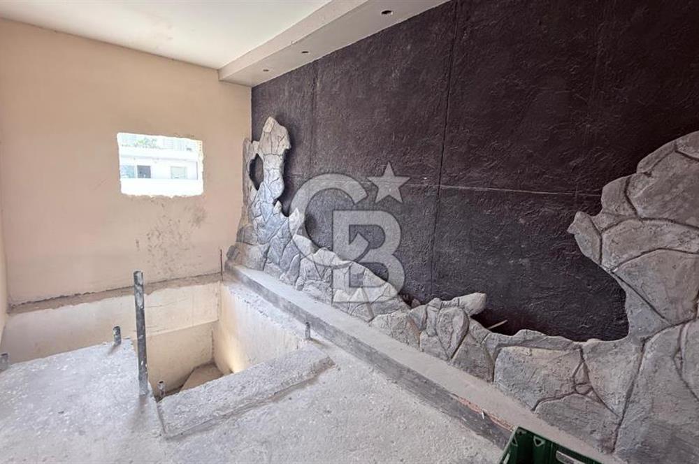 Umurbey Mah. Şehitlik Caddesi 3 Katlı Kiralık Dükkan