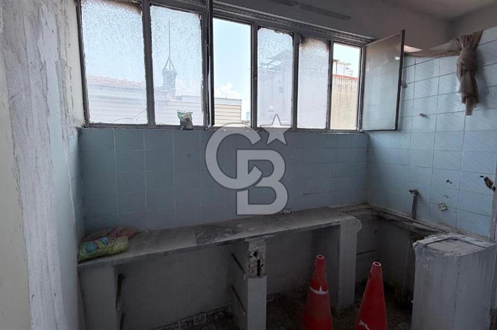 Umurbey Mah. Şehitlik Caddesi 3 Katlı Kiralık Dükkan