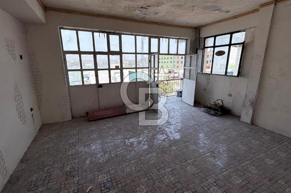 Umurbey Mah. Şehitlik Caddesi 3 Katlı Kiralık Dükkan