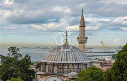 Tarihi Yarımada’da Üzerinde Otel Olan %52 Arsa Hissesi – Sınırlı Fırsat!