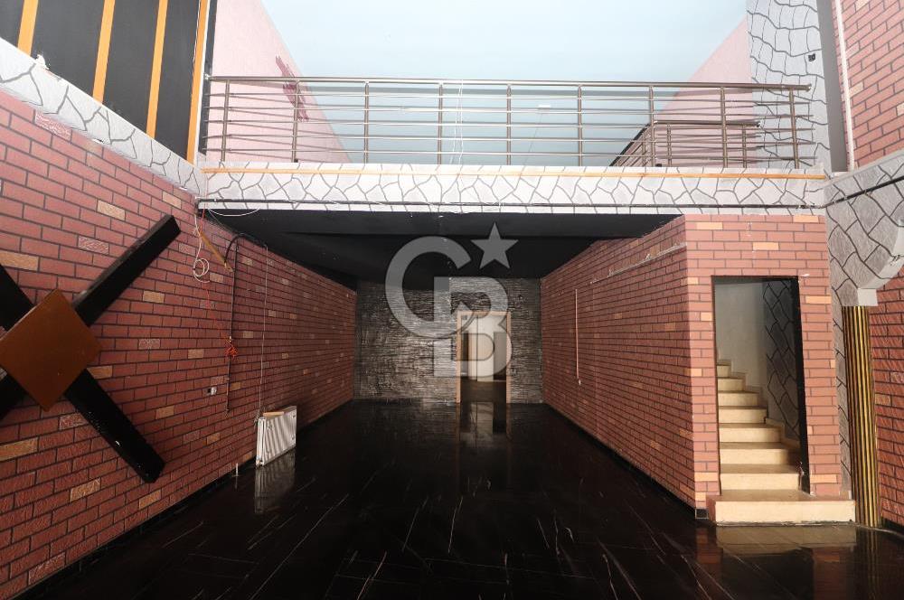 Taşdelen Cad. Üzerinde 350 m² Depolu Kiralık Dükkan
