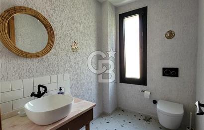 GÜRECE'DE YILLIK KİRALIK TAŞ VİLLA
