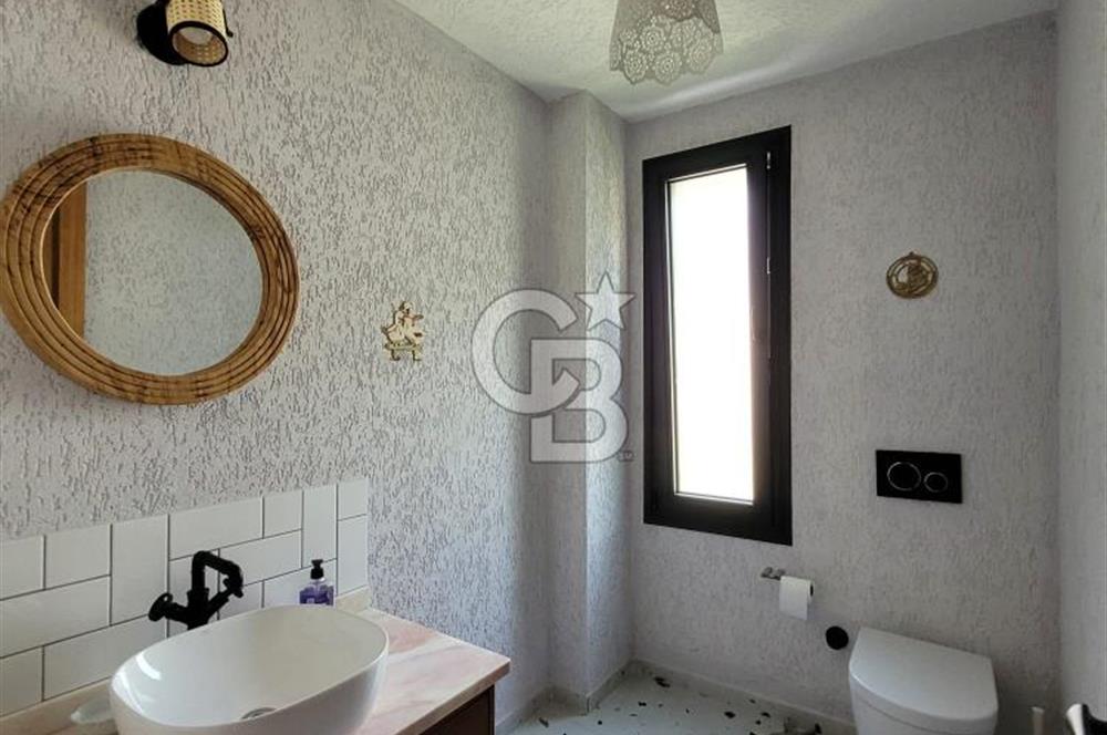 GÜRECE'DE YILLIK KİRALIK TAŞ VİLLA