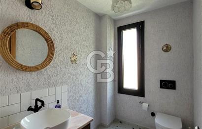 GÜRECE'DE YILLIK KİRALIK TAŞ VİLLA