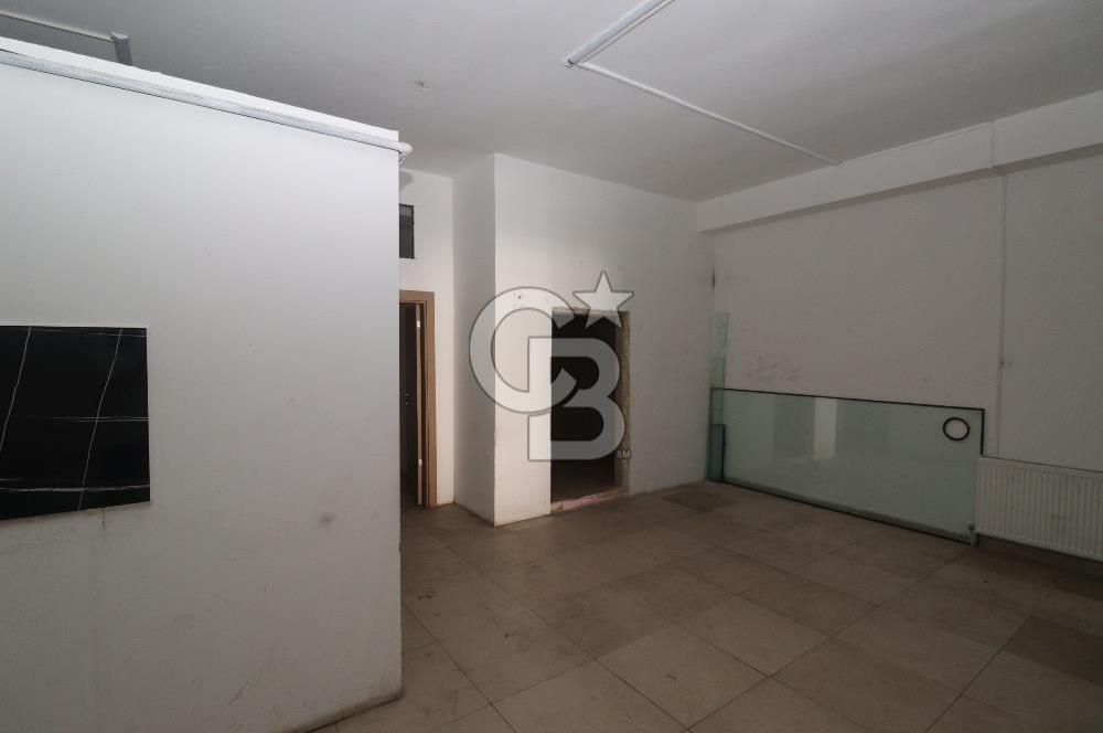 Taşdelen Cad. Üzerinde 350 m² Depolu Kiralık Dükkan