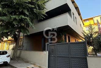 Küçük Çamlıca’da modern tasarımlı ferah müstakil satılık ev