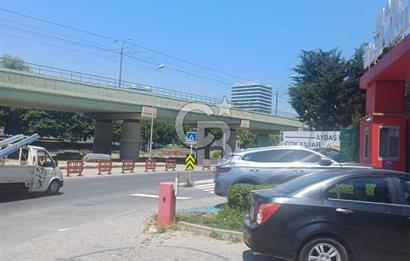 İSTANBUL ZEYTİNBURNU-MERTER AKSINDA ÇOK İYİ KONUMLU OKUL KİRACILI SATILIK TİCARİ MÜLK