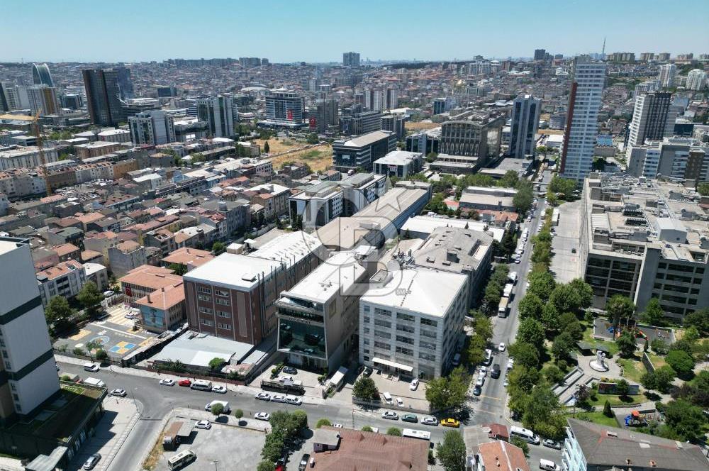 İSTANBUL BASIN EKSPRES YOLUNDA ÇOK FONKSİYONLU KULLANIM ALANINA SAHİP SATILIK TİCARİ MÜLK