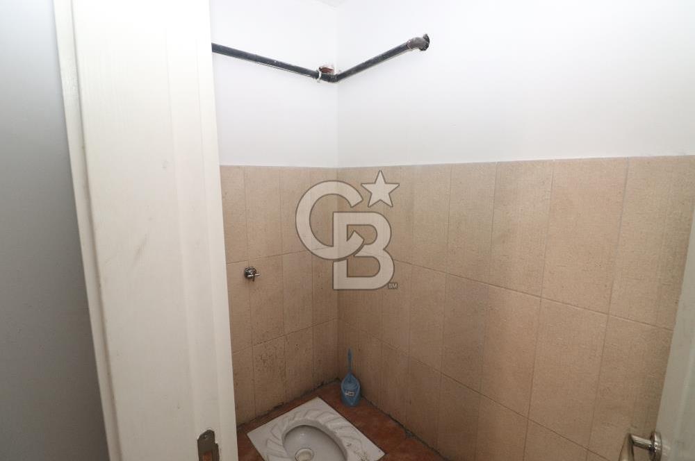 Taşdelen Cad. Üzerinde 350 m² Depolu Kiralık Dükkan