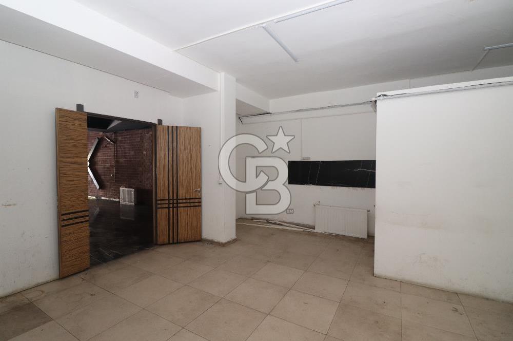 Taşdelen Cad. Üzerinde 350 m² Depolu Kiralık Dükkan