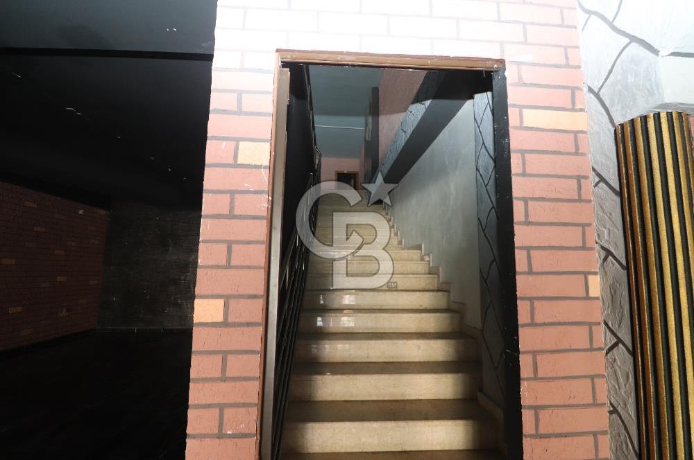 Taşdelen Cad. Üzerinde 350 m² Depolu Kiralık Dükkan