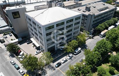 İSTANBUL BASIN EKSPRES YOLUNDA ÇOK FONKSİYONLU KULLANIM ALANINA SAHİP SATILIK TİCARİ MÜLK