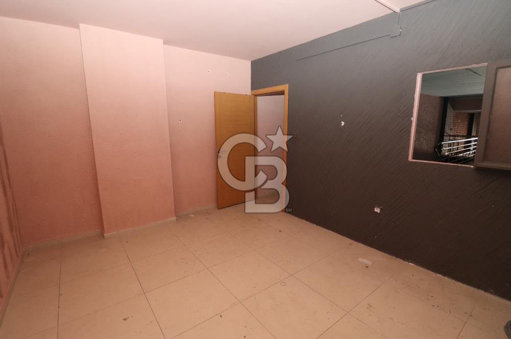 Taşdelen Cad. Üzerinde 350 m² Depolu Kiralık Dükkan