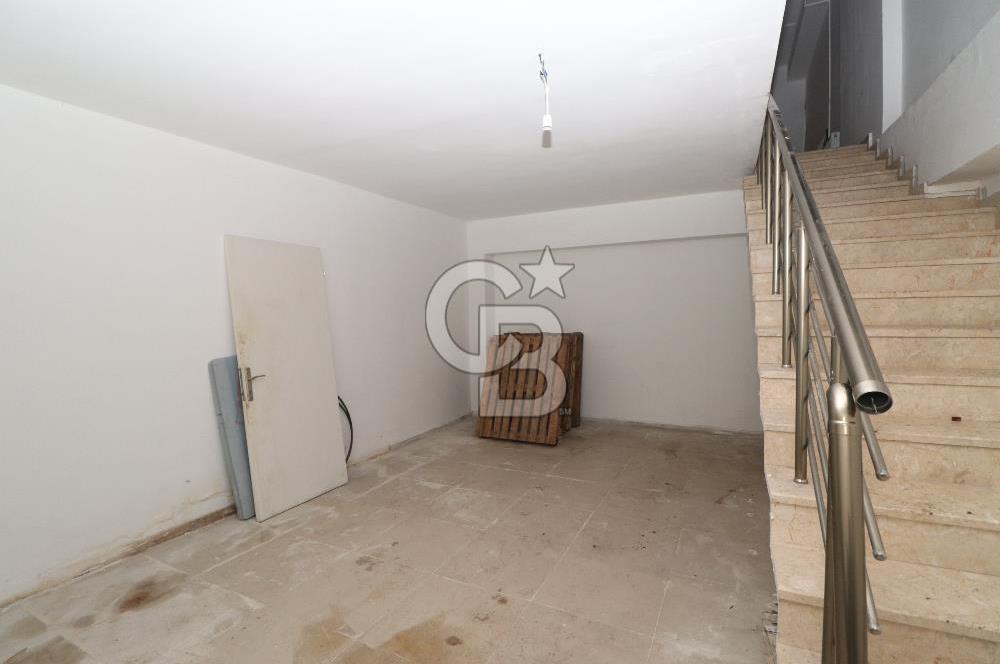 Taşdelen Cad. Üzerinde 350 m² Depolu Kiralık Dükkan