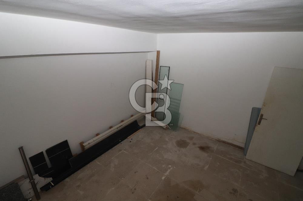 Taşdelen Cad. Üzerinde 350 m² Depolu Kiralık Dükkan