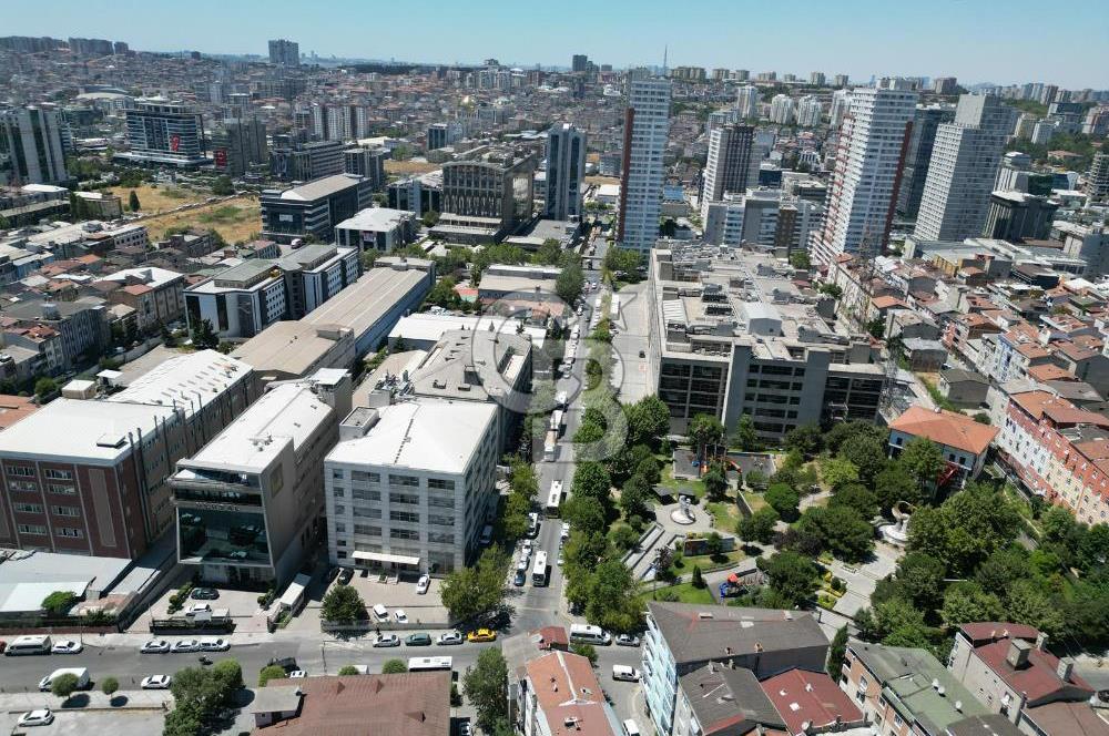 İSTANBUL BASIN EKSPRES YOLUNDA ÇOK FONKSİYONLU KULLANIM ALANINA SAHİP SATILIK TİCARİ MÜLK
