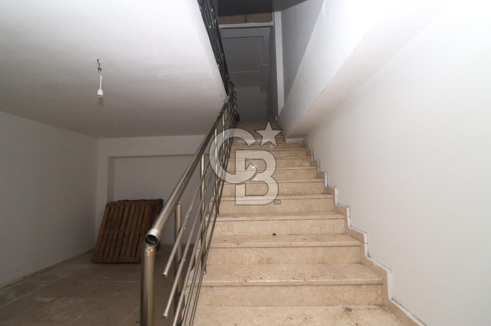 Taşdelen Cad. Üzerinde 350 m² Depolu Kiralık Dükkan