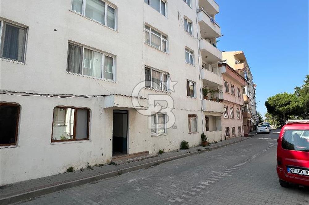 LAPSEKİ’DE İSKELE VE OKULA YAKIN 2+1 KİRALIK DAİRE