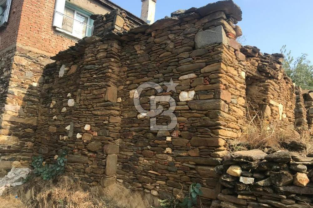 İzmir / Bayındır Köy İçinde Satılık İmarlı Arsa