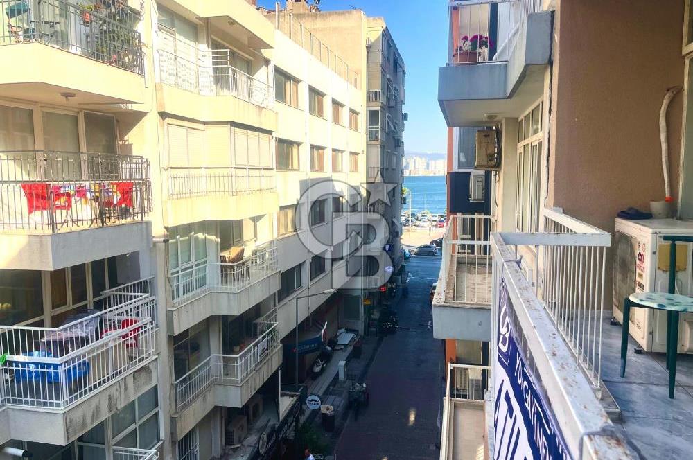 Karşıyaka Donanmacı Sahil Bölgesin'de Yatırımlık Satılık Daire