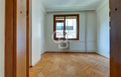 Suadiye Şaşkınbakkal'da 3+1 Balkonlu Kiralık Daire
