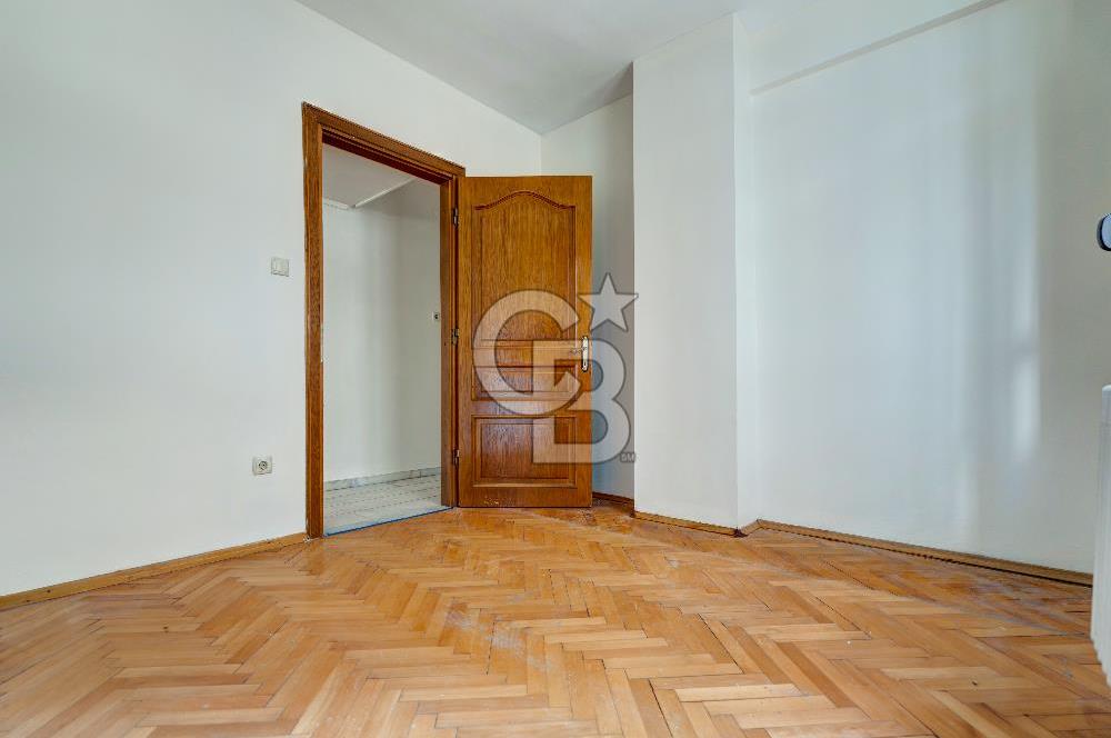 Suadiye Şaşkınbakkal'da 3+1 Balkonlu Kiralık Daire