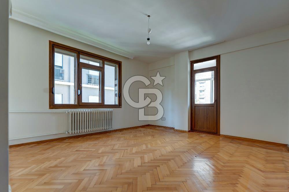 Suadiye Şaşkınbakkal'da 3+1 Balkonlu Kiralık Daire