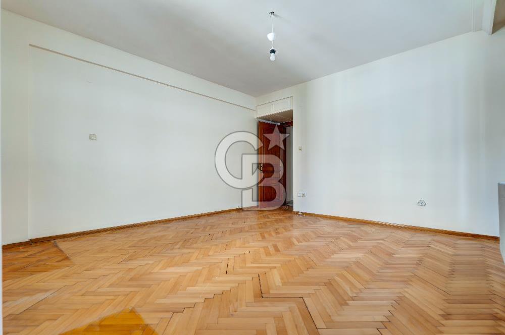 Suadiye Şaşkınbakkal'da 3+1 Balkonlu Kiralık Daire