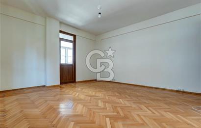 Suadiye Şaşkınbakkal'da 3+1 Balkonlu Kiralık Daire