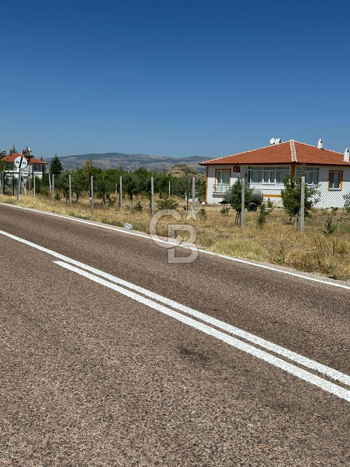 ANKARA GÜDÜL TAŞÖREN'DE KÖYE 150M MESAFEDE MÜSTAKİL TARLA