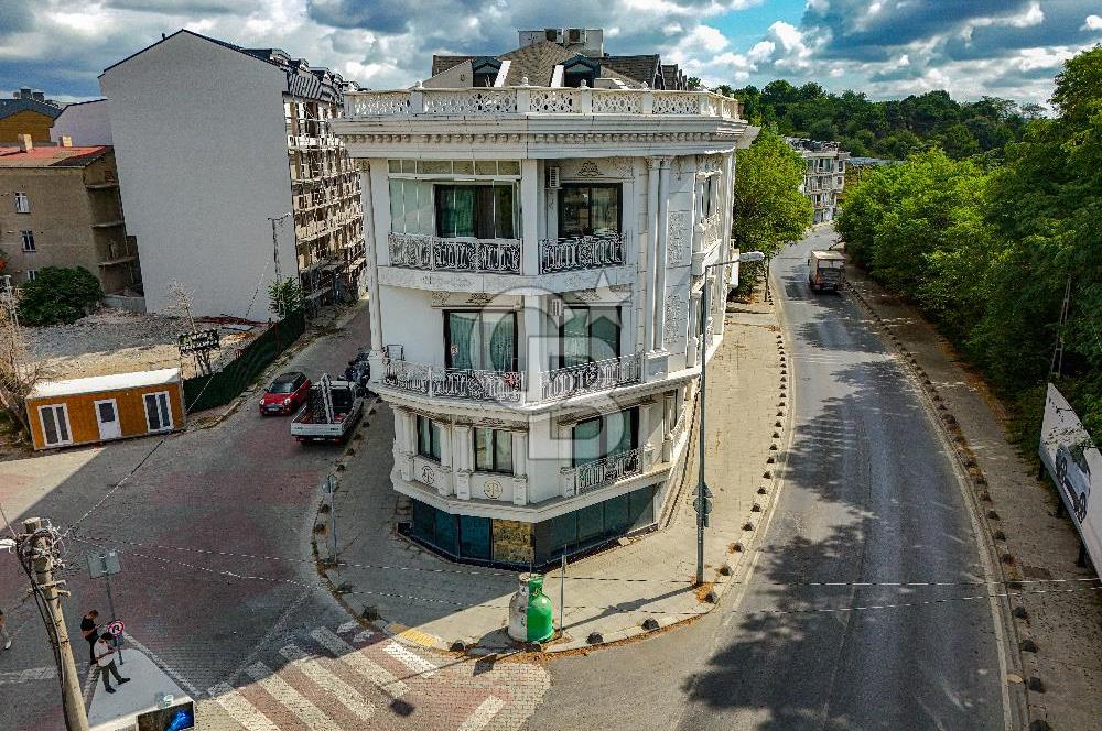 Kemerburgaz Bahçeköy Cadde Üzeri 693m2 Satılık Köşe Dükkan