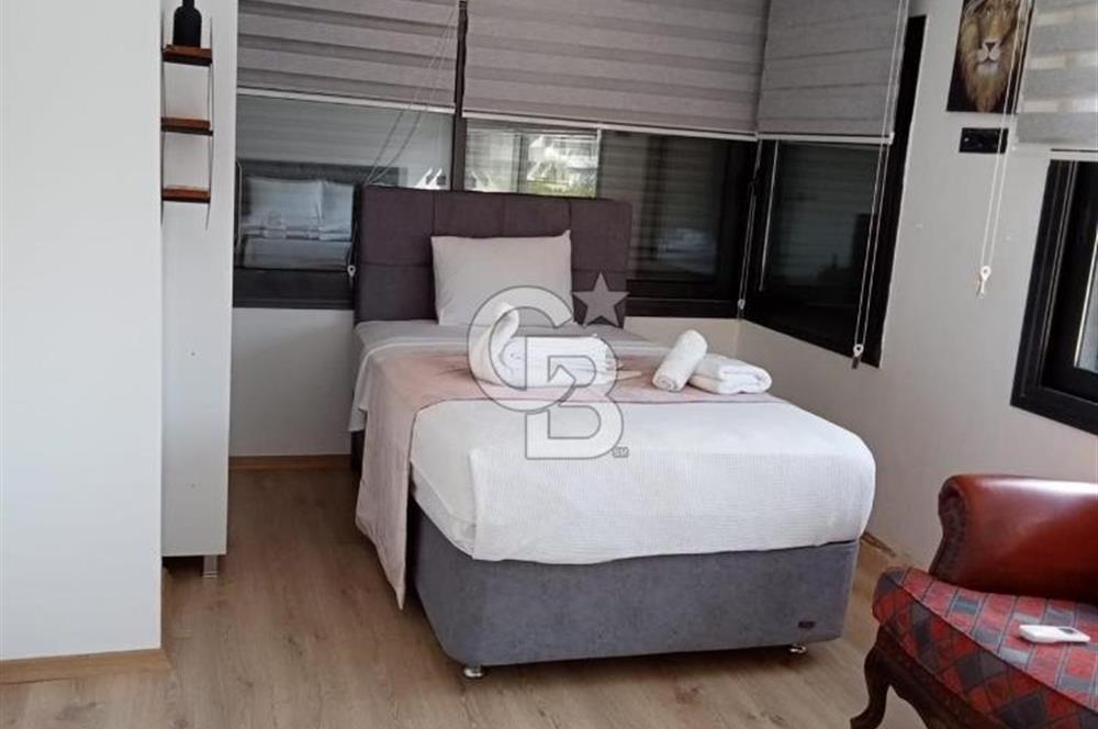 İzmir Mendereste 4 Dönümde Havuzlu Villa;Doğa ve Denizle İç İçe