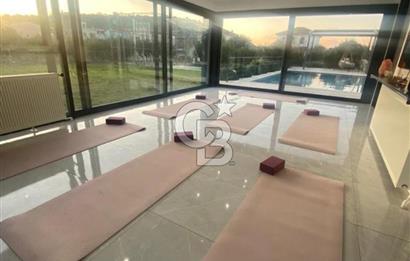 İzmir Mendereste 4 Dönümde Havuzlu Villa;Doğa ve Denizle İç İçe