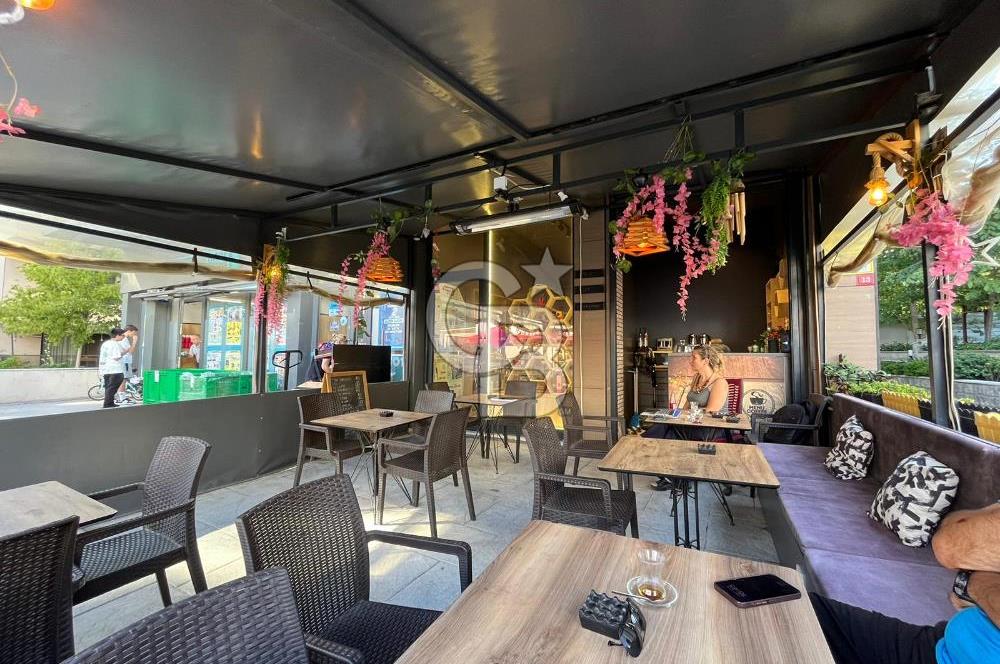 Erenköy Minibüs Caddesinde Devren Kiralık Dükkan