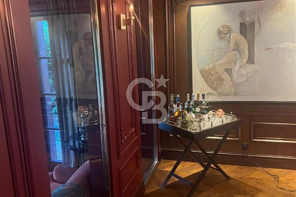 İSTANBUL ÜSKÜDAR NAKKAŞTEPE'DE SİTE İÇİNDE GÜZEL KONUMLU BÜYÜK BAHÇELİ DUBLEKS MALİKANE