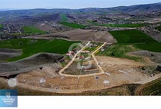 OTURMUŞ SİTEDE GÜNEY CEPHE FULL MANZARALI 490 M2 ARAZİ