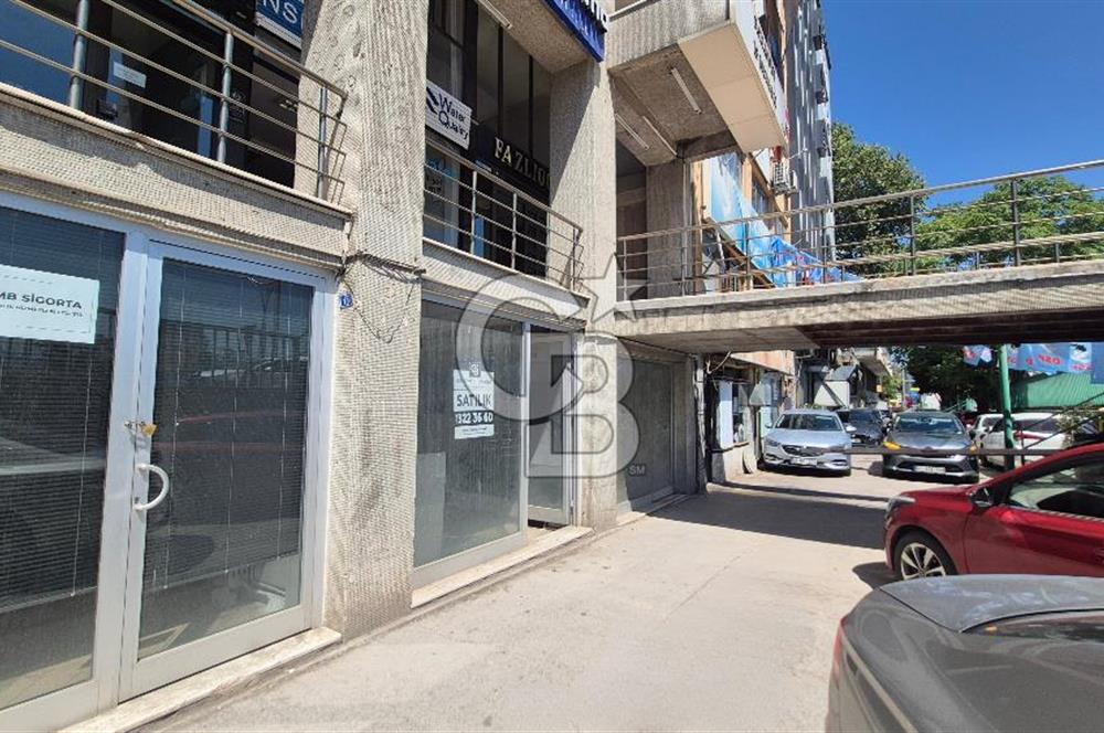 İZMİT MERKEZ CADDE ÜZERİ İŞMERKEZİNDE ZEMİN KAT SATILIK DÜKKAN