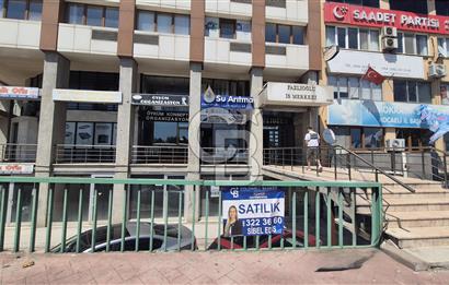İZMİT MERKEZ CADDE ÜZERİ İŞMERKEZİNDE ZEMİN KAT SATILIK DÜKKAN