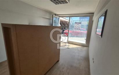 İZMİT MERKEZ CADDE ÜZERİ İŞMERKEZİNDE ZEMİN KAT SATILIK DÜKKAN
