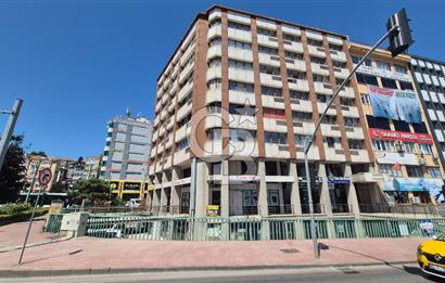 İZMİT MERKEZ CADDE ÜZERİ İŞMERKEZİNDE ZEMİN KAT SATILIK DÜKKAN