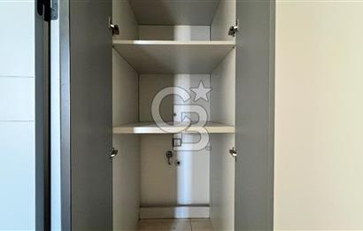 Ataşehir Modern Havuz Manzaralı K.Mutfak 2+1 Satılık Da