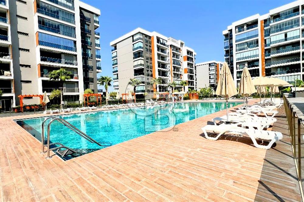Ataşehir Modern Havuz Manzaralı K.Mutfak 2+1 Satılık Da