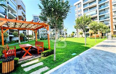 Ataşehir Modern Havuz Manzaralı K.Mutfak 2+1 Satılık Da