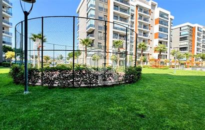 Ataşehir Modern Havuz Manzaralı K.Mutfak 2+1 Satılık Da