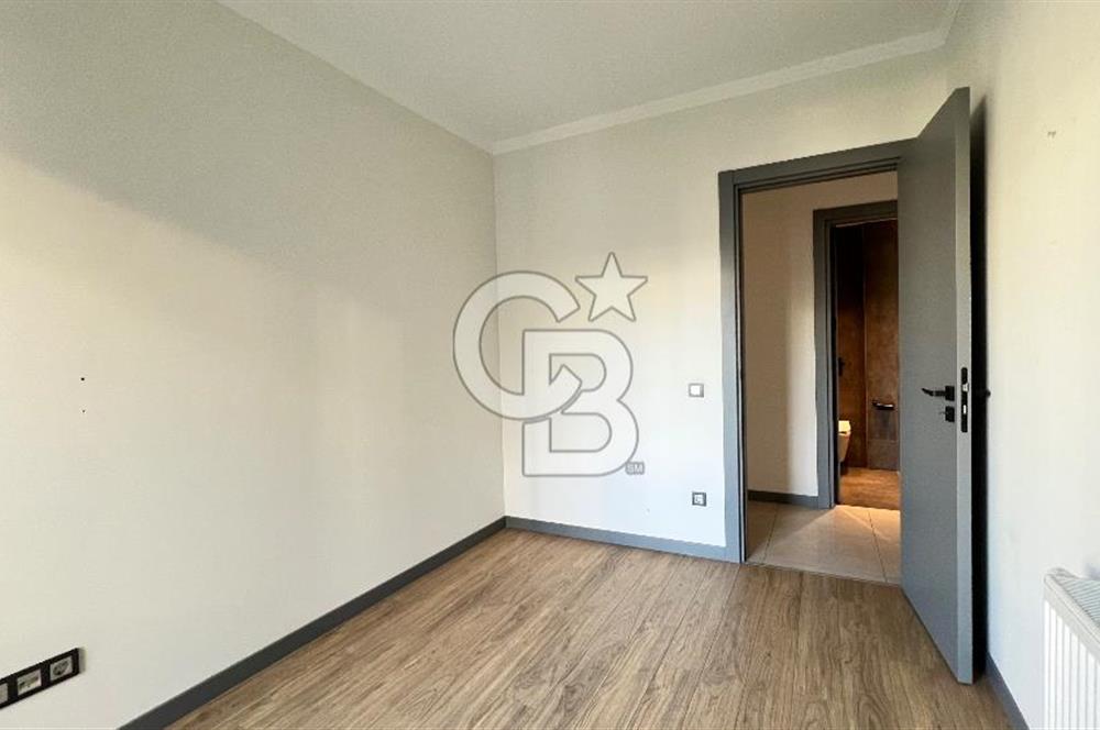 Ataşehir Modern Havuz Manzaralı K.Mutfak 2+1 Satılık Da