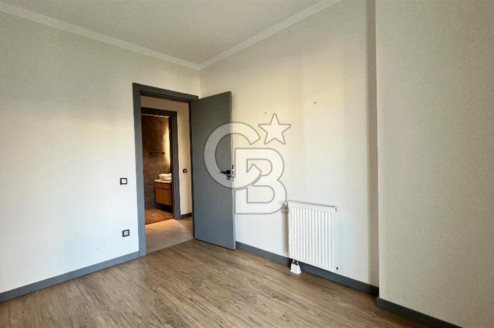 Ataşehir Modern Havuz Manzaralı K.Mutfak 2+1 Satılık Da