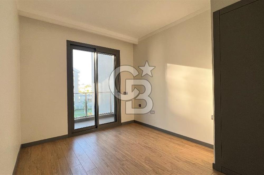 Ataşehir Modern Havuz Manzaralı K.Mutfak 2+1 Satılık Da