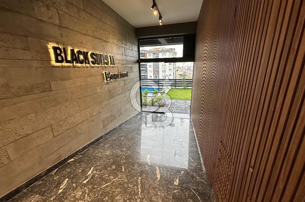 Çiğli Balatçık Mah. Black Suits'te 2+1 Teraslı Daire