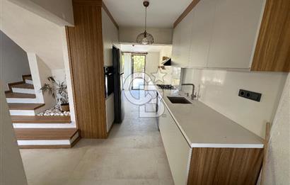 ÇEŞME ILICADA DENİZ MANZARALI FULL TADİLATLI SIFIR EŞYALI VİLLA